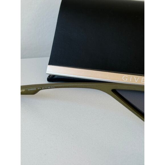 NEW Givenchy GV40049U Cut Mask Khaki Green Sunglasses